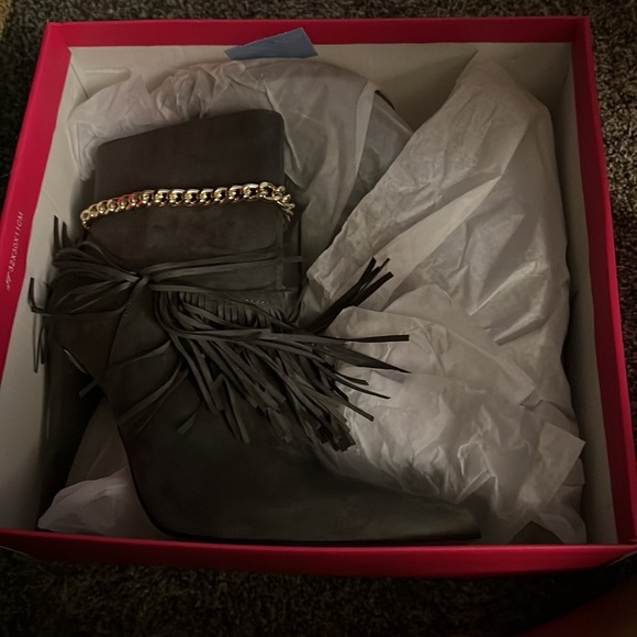 ShoeDazzle Gray Boot w/ Chains - Picture 5 of 5